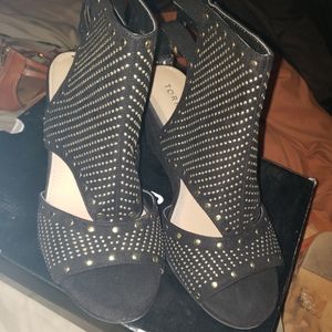 Sexy summer/fall open heel/toe wedge sandle.